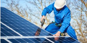 Installation Maintenance Panneaux Solaires Photovoltaïques à Puimisson